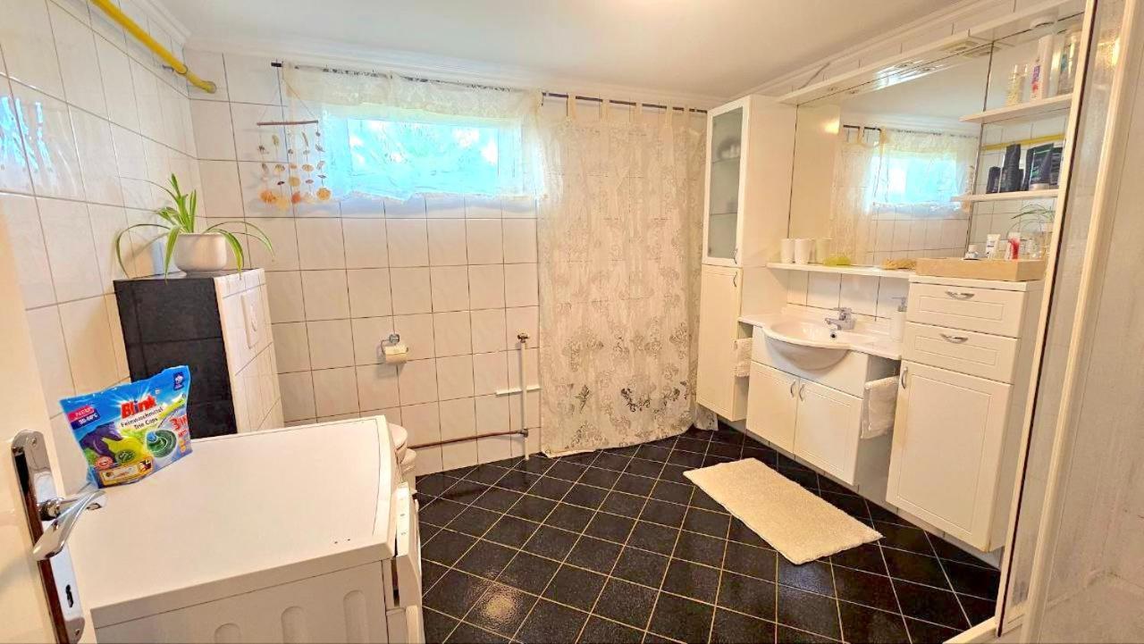 Dreamly Suites Oslip Luaran gambar